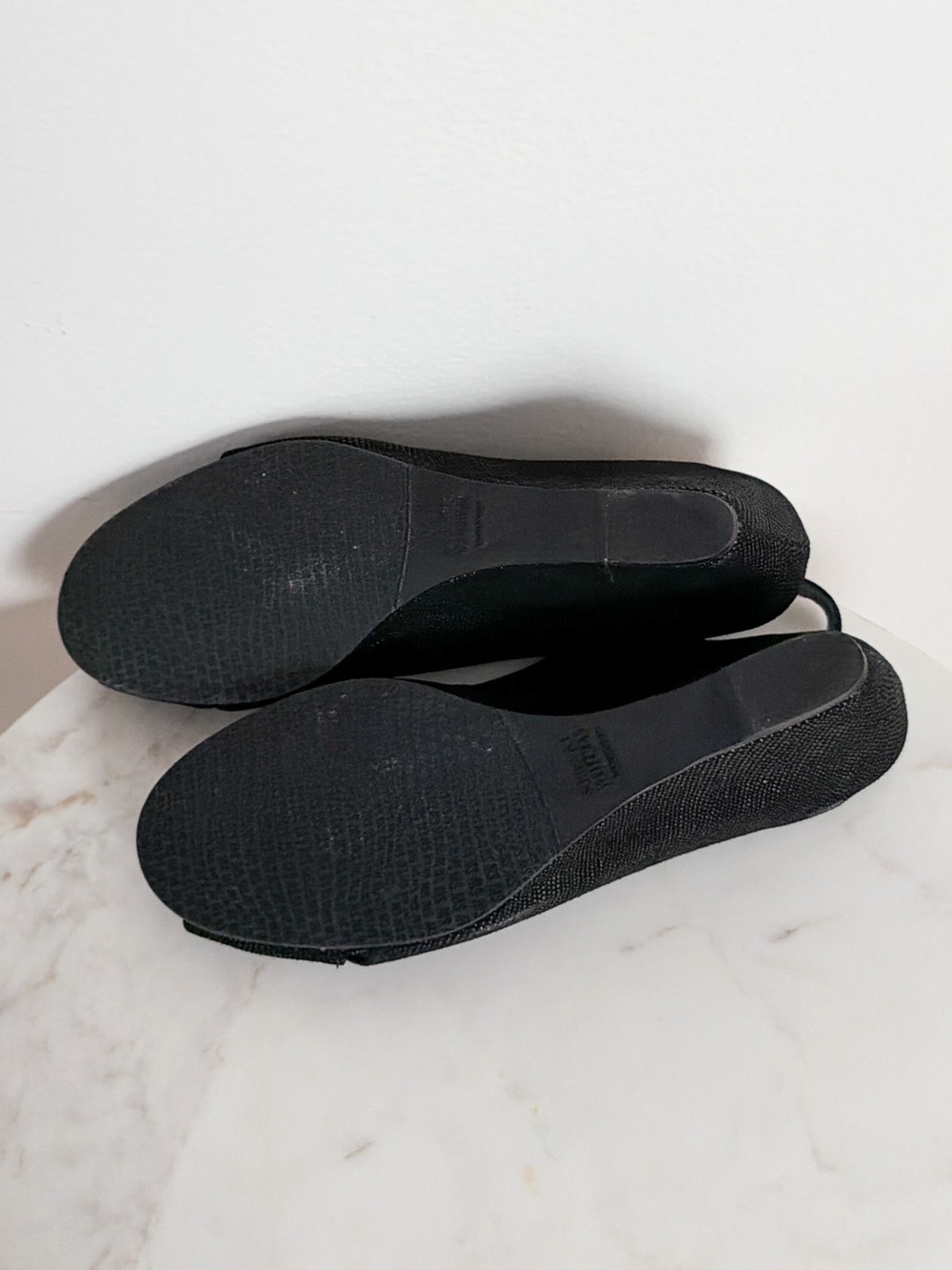 Stuart Weitzman Textured Wedge Heels Slingback Sandals Size 8.5 - Picture 7 of 7